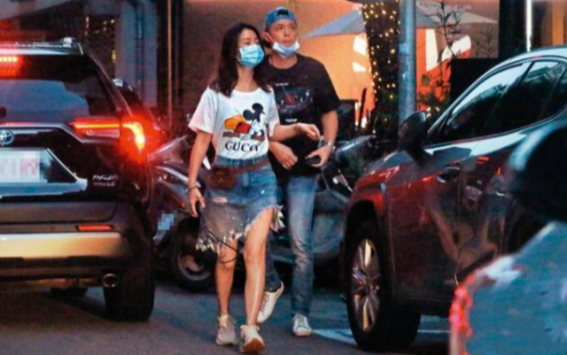 Cuộc sống giàu sang của vợ chồng Lâm Tâm Như - Hoắc Kiến Hoa: Lái xe vài chục tỷ, 1 bữa ăn có giá gần 10 triệu Ảnh 2