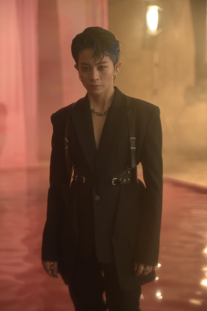 Liệu đây sẽ là ballad ngọt ngào kể về câu chuyện tình đã qua hay đây sẽ là một bản Dance với những ca từ “đá xoáy” tình cũ vốn cũng là một trong những đặc trưng của Hứa Kim Tuyền?.