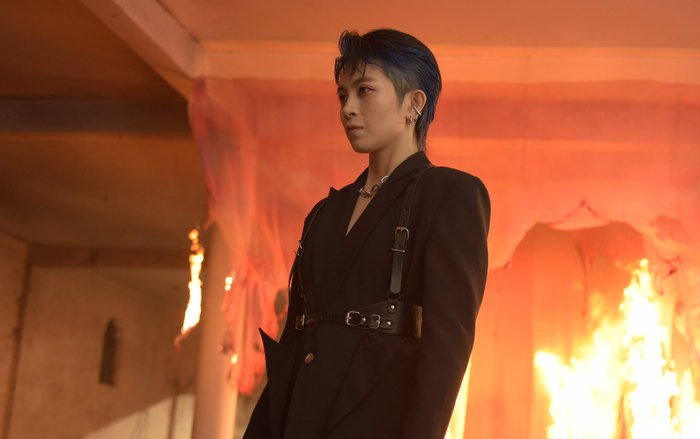 Sau hình ảnh ôm ấp gái lạ, Gil Lê lại khiến fan 'mê như điếu đổ' trong teaser MV 'đẹp trai' không góc chết Ảnh 2