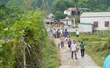 Rủ nhau ra khe suối chơi, 3 học sinh tiểu học ở Nghệ An đuối nước tử vong Ảnh 2