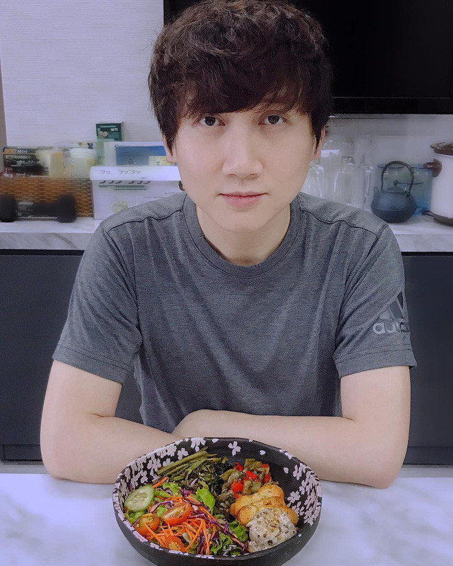 Những năm gần đây, Mr. Siro bắt đầu tập ăn theo chế độ lành mạnh và tập luyện khoa học để nâng cao sức đề kháng