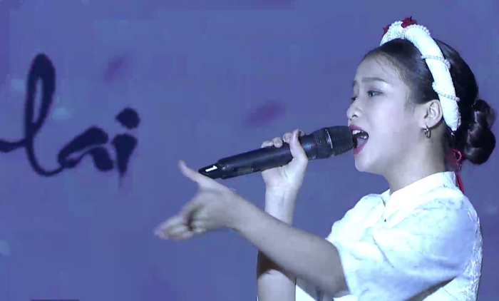 5 năm sau The Voice Kids, Cao Lê Hà Trang thoát mác 'ốc tiêu' với nhan sắc xinh đẹp trong đêm nhạc tại Hà Nội Ảnh 2