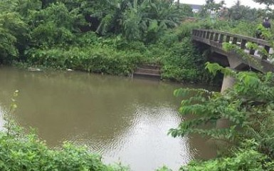 Tạm giữ người bố 2 lần ôm các con lao xuống kênh tự tử Ảnh 2