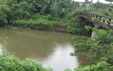 Kênh nước Hòa Bình nơi xảy ra vụ việc. Ảnh: T.T/Zing