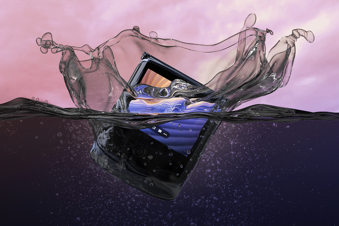 RARZ 5G có giá bán lẻ 1399 USD, đi kèm với 3 tùy chọn màu sắc là Đen, Bạc và Vàng. (Ảnh: Motorola)