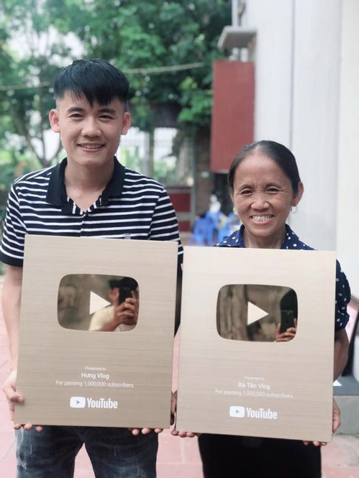 Nam vlogger từng cho rằng, mức chi trả cho lượt xem từ Việt Nam chỉ bằng 1/10 so với lượt xem ở Mỹ. (Ảnh: Bà Tân Vlog)