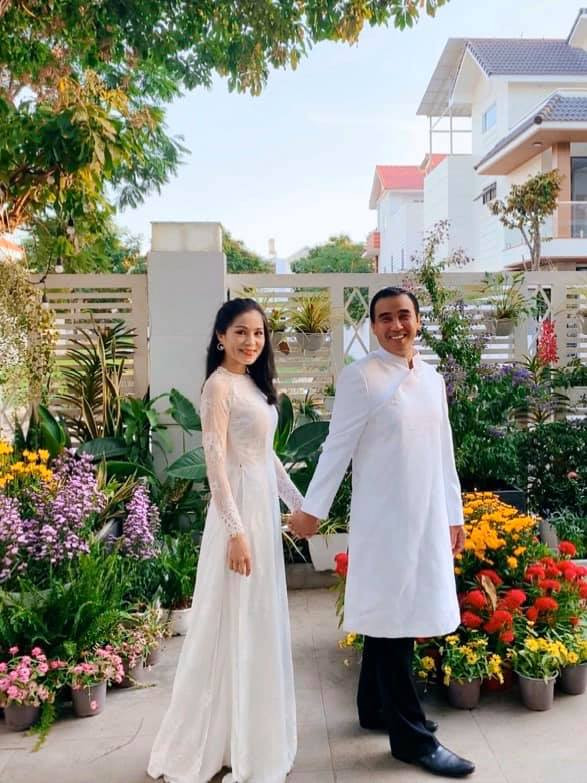 Hình ảnh kèm lời tỏ tình chân thành của MC Quyền Linh dành cho bà xã Dạ Thảo trong ngày đặc biệt này đã khiến nhiều người cảm động