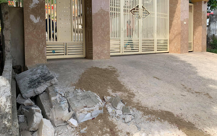 Ra ngoài khuôn viên trường, một học sinh tử vong do tường đổ sập Ảnh 2