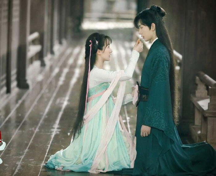 Thành Nghị và Viên Băng Nghiên dựa vào phim Lưu Ly Mỹ Nhân Sát mà được nhiều người chú ý hơn.