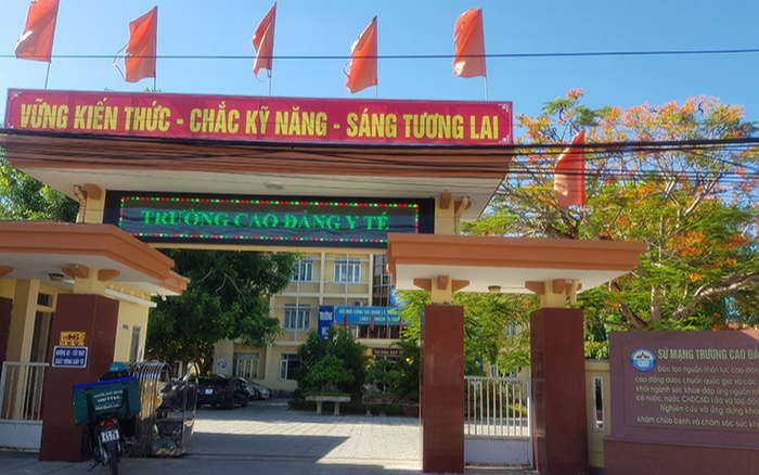 125 sinh viên cao đẳng liên thông ngành Y ở Quảng Bình bị thu hồi bảng điểm, bằng tốt nghiệp Ảnh 2
