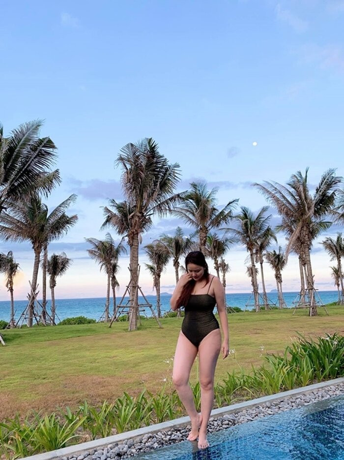 Có thể thấy, dù sở hữu thân hình mũm mĩm nhưng cô vẫn “ghi điểm” với người hâm mộ nhờ chiều cao nổi bật và thần thái sang chảnh