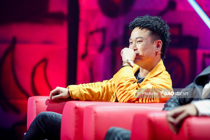 CJay tiến bộ vượt bậc vẫn bại trận, Chị Cả xuất sắc ôm trọn 57 triệu đồng ung dung vào Top 40 King Of Rap Ảnh 11