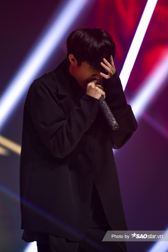 Nhật Hoàng lội ngược dòng 'bùng nổ' với bản Rap 'Bánh trôi nước', đại diện 'đội cảm tử bảng D' tiến thẳng vào Top 20 Ảnh 5