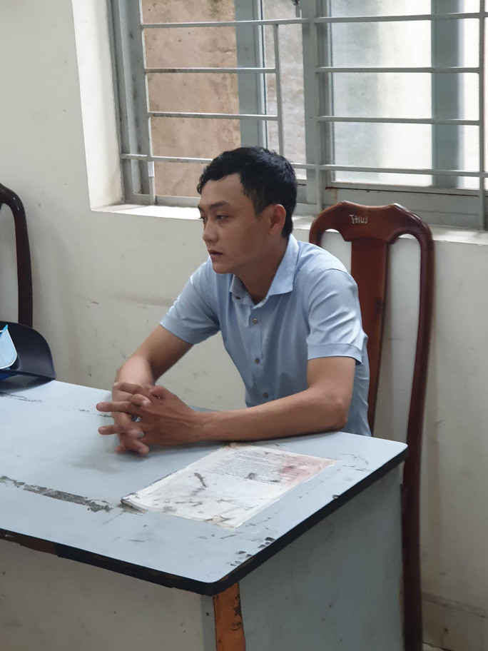 Phạm Văn Thái tại cơ quan công an. Ảnh: Người Lao Động