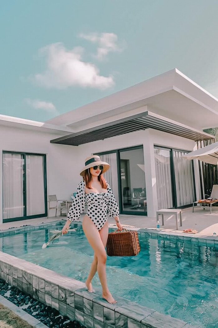 Khoe ảnh chụp táo bạo trên biển, vợ hai Minh Nhựa được dân mạng hết lời khen ngợi: Chẳng kém cạnh 'Nữ hoàng nội y'! Ảnh 8