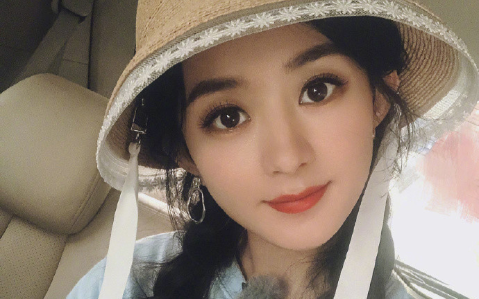 Triệu Lệ Dĩnh khoe 18 bức ảnh selfie, fan khen không ngớt lời vì thần tượng quá trẻ trung và xinh đẹp! Ảnh 2