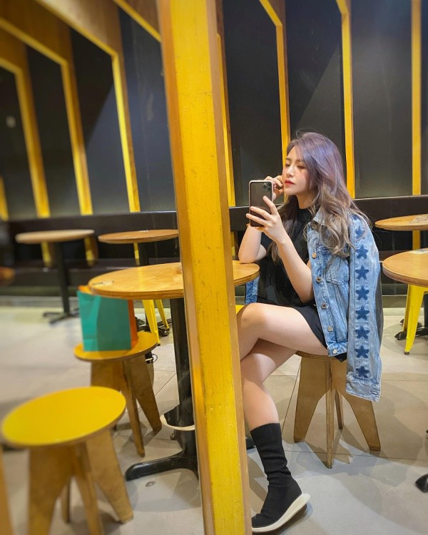 Vẫn dễ thương nhưng pha thêm sự cá tính, quyến rũ