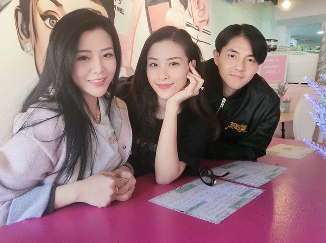 Cô nàng rất thân thiết với chị dâu Đông Nhi