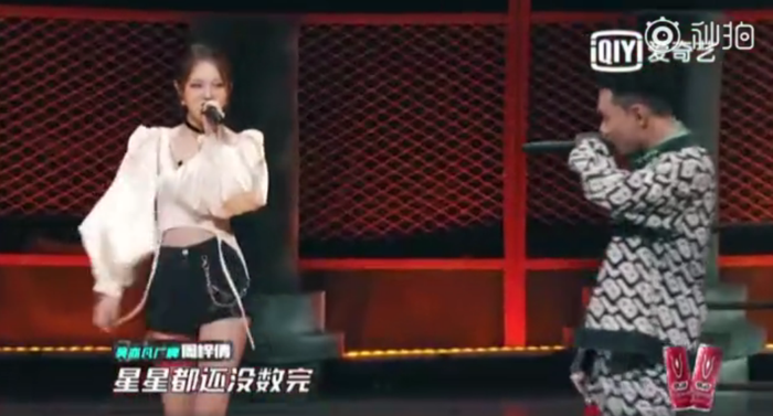 Thí sinh từng thi 'Thanh xuân có bạn 2' bị dân mạng 'ném đá' vì làm lố trong 'The Rap of China 2020' Ảnh 6