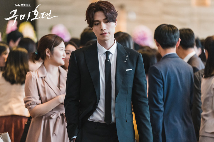 'Bạn trai tôi là hồ ly': Giấu thân phận, Kim Bum biến thành 'chàng ngố' để lừa Jo Bo Ah Ảnh 5