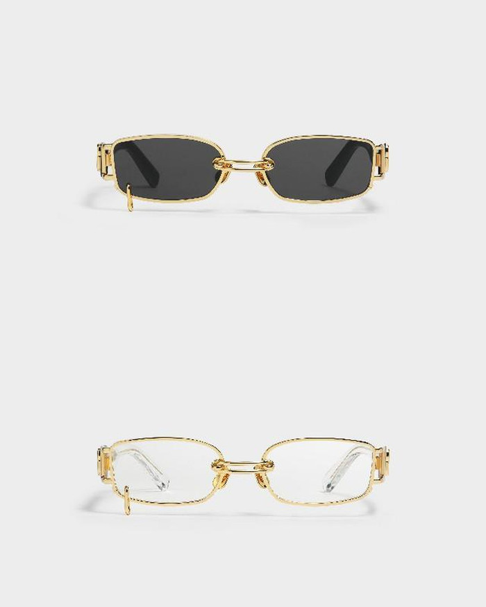 Được biết thiết kế này là hàng limited từ BST Gentle Monster X Kris Wu từng gây sóng gió khắp mạng xã hội có giá tầm 7 triệu đồng 