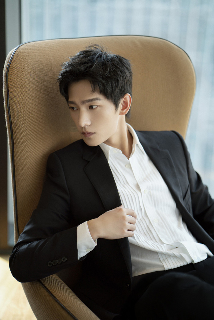 Trở lại màn ảnh nhỏ, Dương Dương không chỉ hợp tác với Địch Lệ Nhiệt Ba mà còn có cả Dương Mịch? Ảnh 1