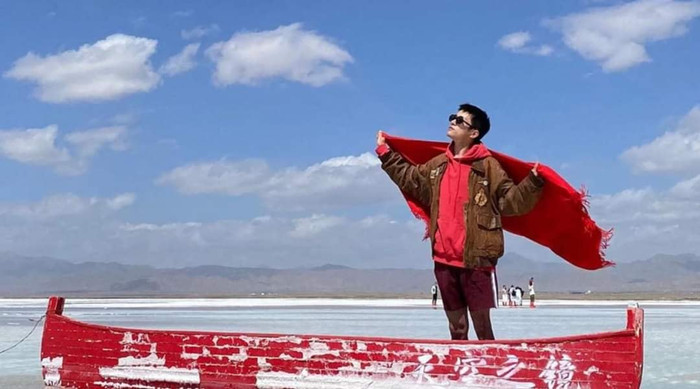 Hình ảnh hài hước của cậu được đem lên thảo luận sôi nổi