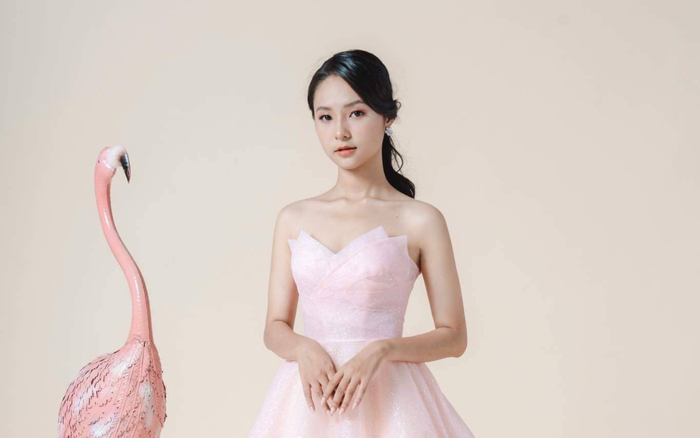 Nữ sinh ĐH Tôn Đức Thắng dự thi Hoa hậu Việt Nam 2020: 'Tham gia để bản thân vượt khỏi vùng an toàn' Ảnh 2