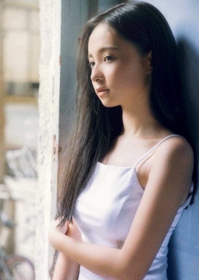 Nữ sinh ĐH Tôn Đức Thắng dự thi Hoa hậu Việt Nam 2020: 'Tham gia để bản thân vượt khỏi vùng an toàn' Ảnh 14