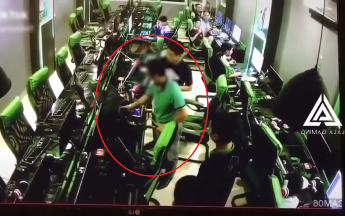 Clip: Ông bố 'xử' con trai nghiện game thiếu văn minh khiến cộng đồng mạng bức xúc Ảnh 2
