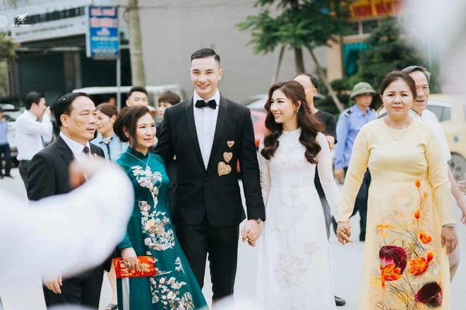 Cặp đôi trai tài gái sắc về chung nhà vào tháng 4/2019