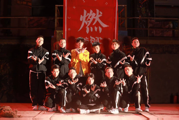 Khán giả mong chờ sân khấu cực chất trong đêm chung kết 'Bước nhảy đường phố 3' của Dịch Dương Thiên Tỉ Ảnh 7