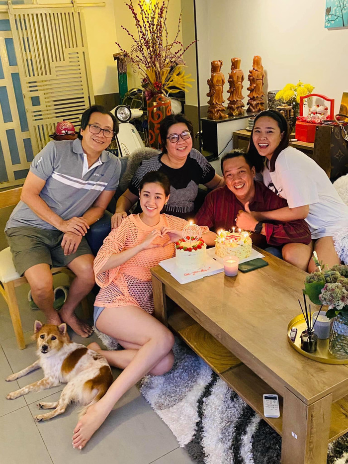 Thu Phương cũng thường xuyên có mặt trong những buổi tụ họp gia đình của Khánh Vân.