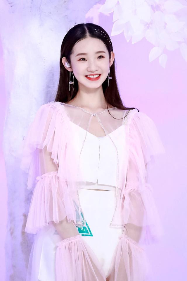 Ca sĩ Trương Nghệ Phàm, hiện đang làm thành viên trong nhóm BonBon Girls 303