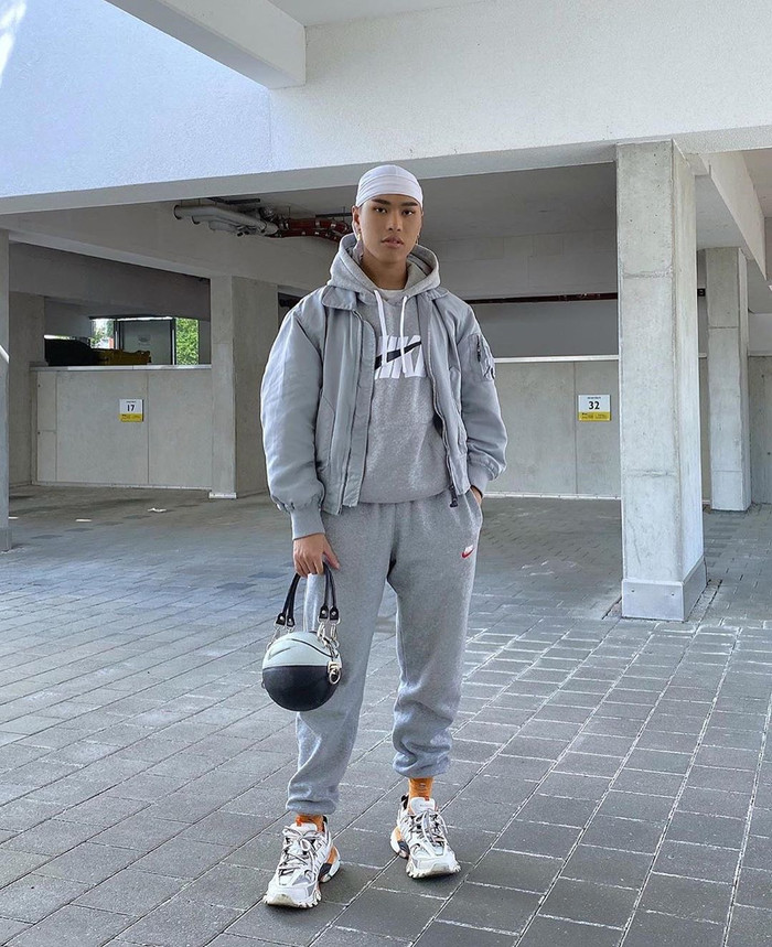 Từ phong cách sporty chic với gam màu xám trung tính, phù hợp với mọi dáng người... 