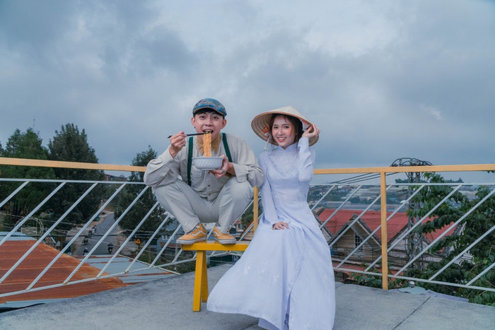 Hotgirl Kim Ngân và DT