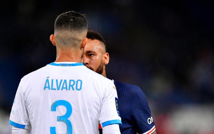 Cầu thủ gây hấn khiến Neymar nhận thẻ đỏ bị dọa giết Ảnh 2