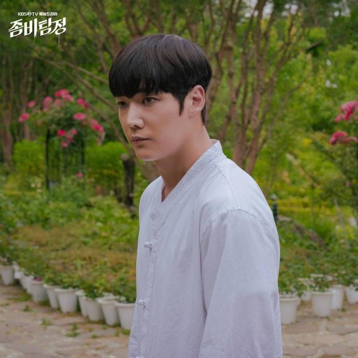 Choi Jin Hyuk hóa thân thành 'thanh tra xác sống' trong bộ phim mới của đài KBS Ảnh 3