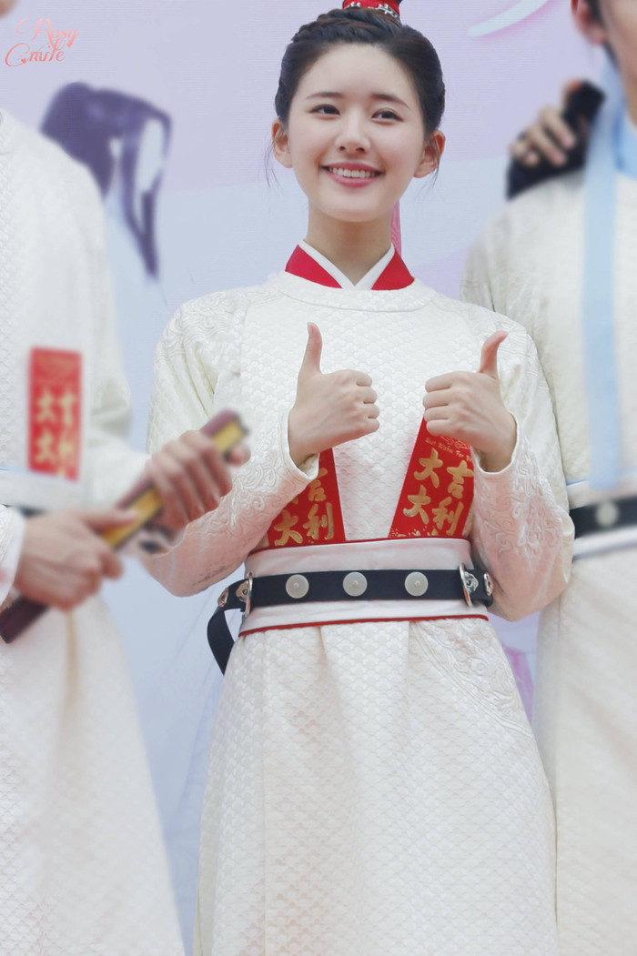 Quốc Tử Giám có một nữ đệ tử tung poster: Triệu Lộ Tư - Trương Nguyệt tranh ngôi vị nữ chính, Nhậm Hào (R1SE) không hợp với cổ trang Ảnh 7