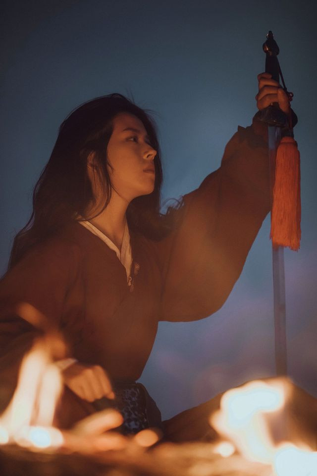 Mulan: Mê mẩn với loạt ảnh về nàng Mộc Lan phiên bản cosplay đẹp hơn cả trên phim Ảnh 7