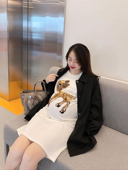 'Tái xuất' sau 2 tháng 'ở ẩn', nhan sắc của hotmom Hằng Túi ở những tháng cuối thai kỳ gây bất ngờ Ảnh 5