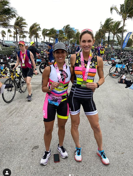 Tài khoản mạng xã hội của cô thường xuyên đăng tải những hình ảnh 'khoe' cơ bụng săn chắc và vòng eo đáng ngưỡng mộ.