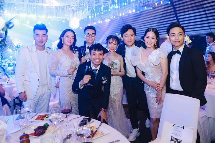 Cặp đôi từng gây chú ý với hôn lễ khủng và dàn khách mời nhiều ngôi sao nổi tiếng