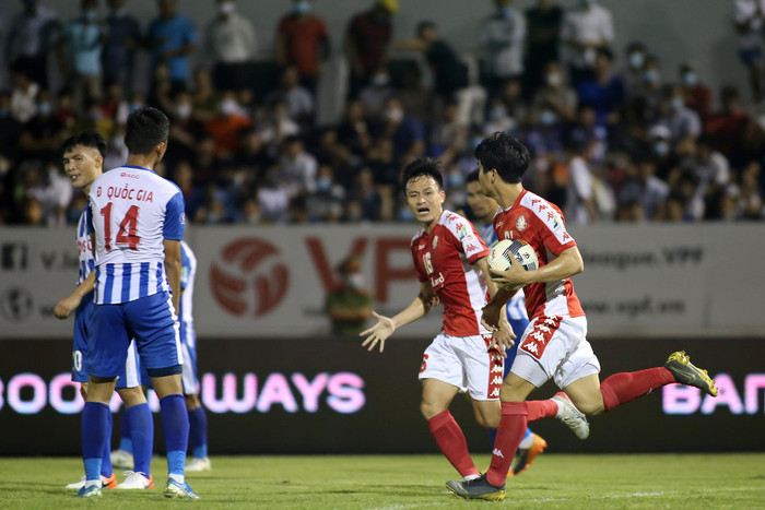 Công Phượng và Huy Toàn sẽ vắng mặt ở trận TP.HCM làm khách Hà Nội FC tại bán kết Cúp Quốc gia 2020.