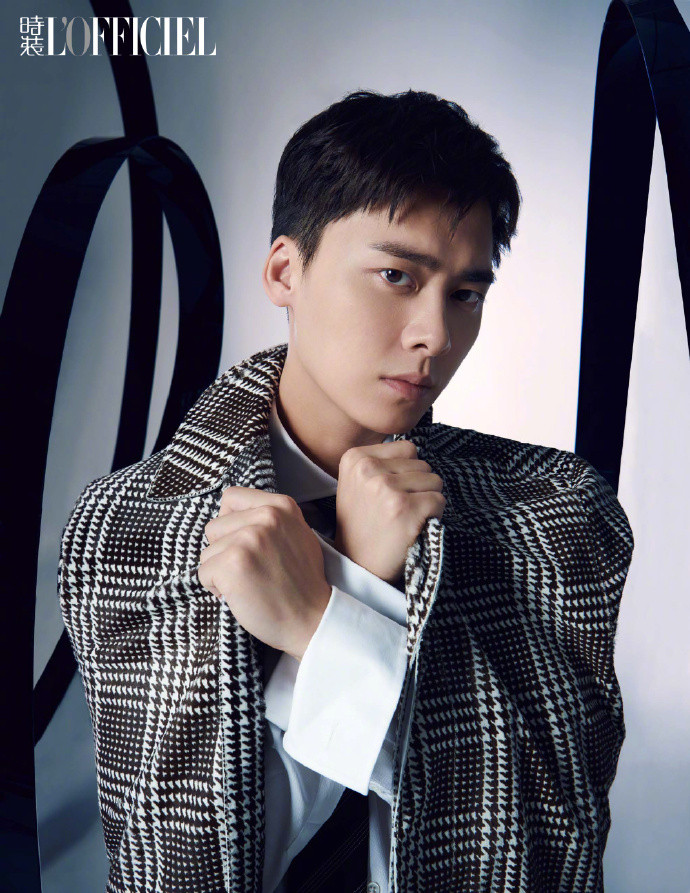 Cư dân mạng phát cuồng với hình ảnh tóc bạch kim cổ trang của Lý Dịch Phong trong 'Kính song thành' Ảnh 17