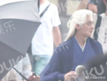 Cư dân mạng phát cuồng với hình ảnh tóc bạch kim cổ trang của Lý Dịch Phong trong 'Kính song thành' Ảnh 8