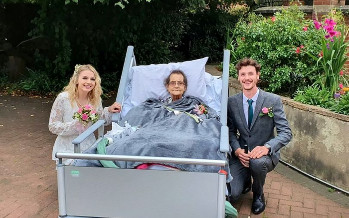 Cặp đôi tổ chức đám cưới trong nhà an dưỡng vì lý do xúc động Ảnh 2