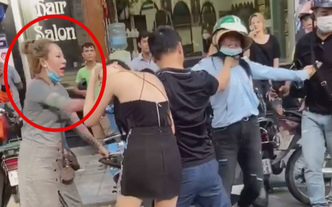 Người phụ nữ xăm trổ lao vào can chồng đánh vợ vì bênh bồ nhí: ''Hành động của tôi vì thấy chướng tai gai mắt, ai nhìn cũng phẫn nộ' Ảnh 2