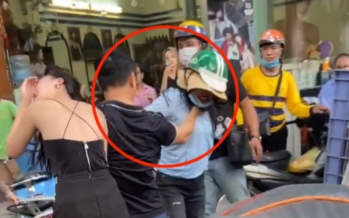 Người vợ đánh ghen khi phát hiện chồng chở bồ nhí trên Lexus LX 570: 'Đêm qua anh ấy không về nhà' Ảnh 2