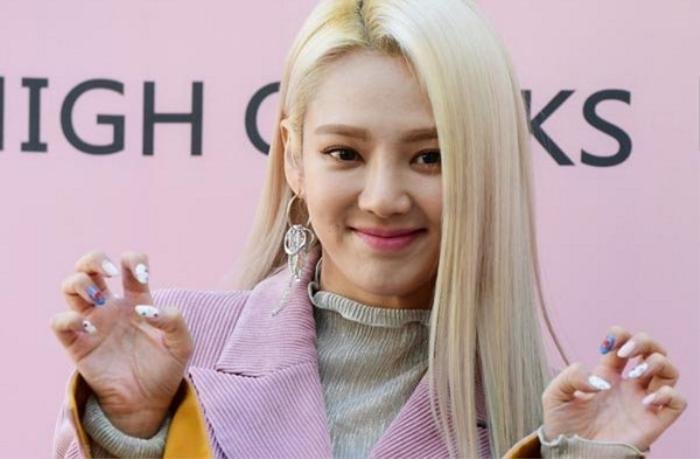 Bất ngờ với câu trả lời của HyoYeon khi được hỏi 'Thành viên SNSD nào sẽ kết hôn đầu tiên?' Ảnh 2